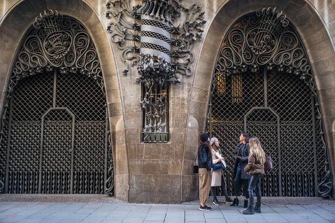 The Ultimate Old Town Tour in Barcelona - La Catedral de Barcelona and the Gothic Quarter