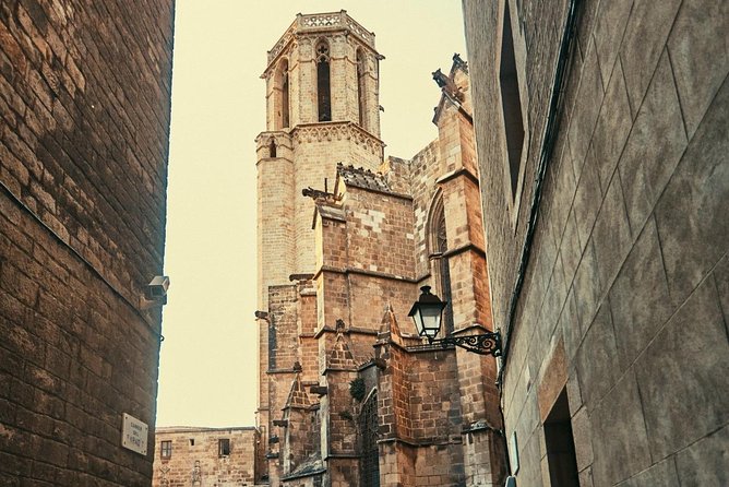 The Ultimate Old Town Tour in Barcelona - Local food, nightlife, and Catalan advice