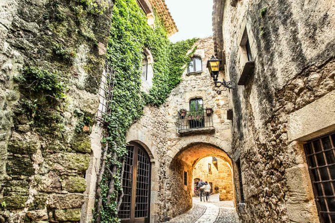 Three Medieval Gems & Local Lunch Private Tour from Barcelona - The mikveh and Besalú’s Jewish past