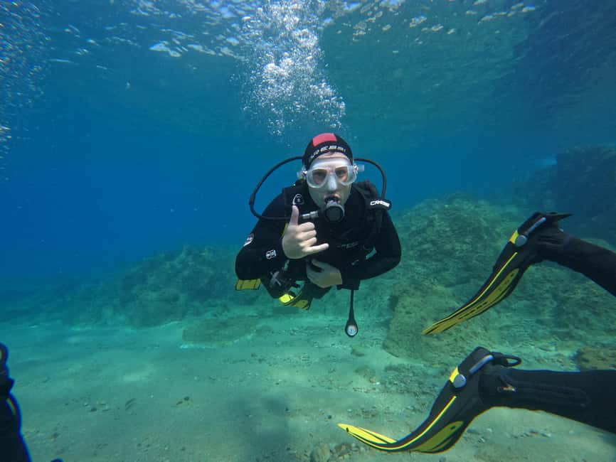Tossa de Mar: PADI Discovery Scuba Diving in Costa Brava - The short van ride to Mar Menuda Beach