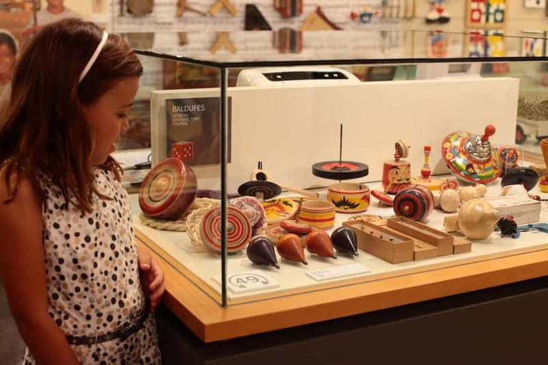 Toy Museum: Anna Maria and Salvador Dalí and García Lorca's toys. - Toys and games from five continents
