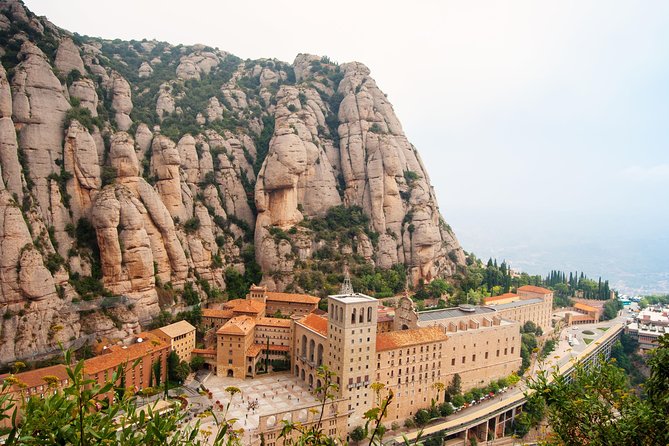 Transfer to Montserrat Monastery from Barcelona - Abadia de Montserrat: the main visit
