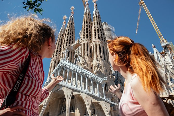 Treasures of Barcelona: Private Gaudi Walking Tour - Reaching the Sagrada Família