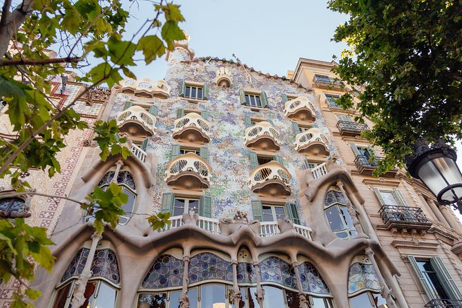 Treasures of Barcelona: Private Gaudi Walking Tour - What the $102.80 price really buys