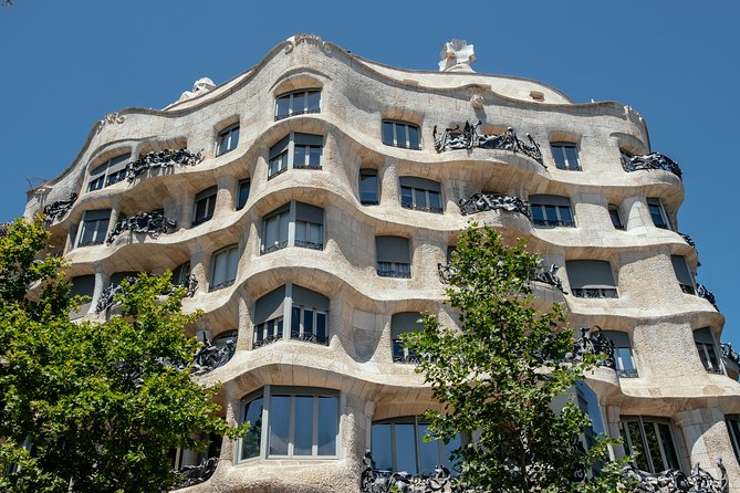 Treasures of Barcelona: Private Gaudi Walking Tour - Who should book this Gaudí walk