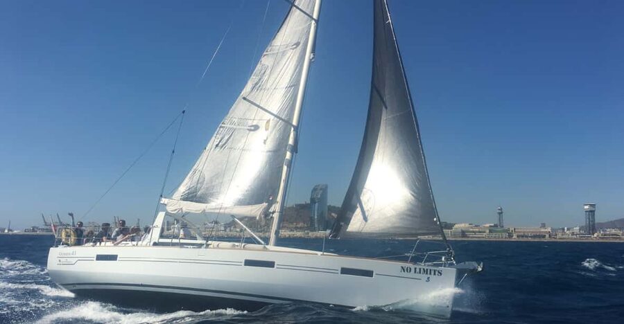 Two Hour Luxury Sailing Experience with Open Bar - My verdict: book it for the sea time, not just the skyline