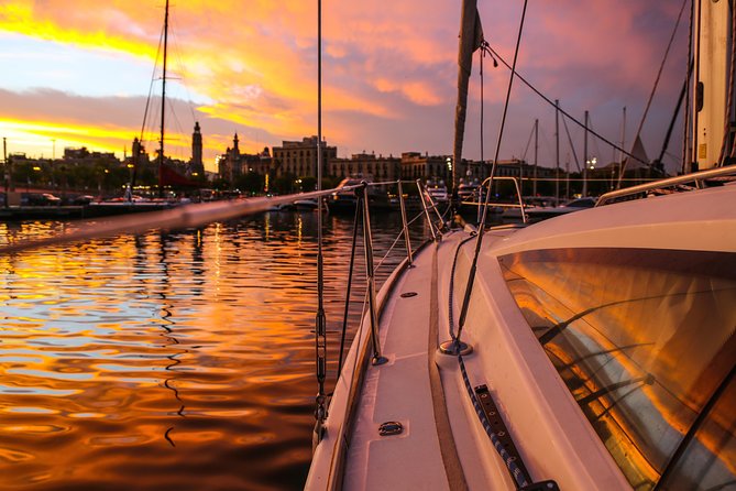 Vermut & Sailing Experience Barcelona with Drinks and Snacks - Swimming, wind, and comfort on board