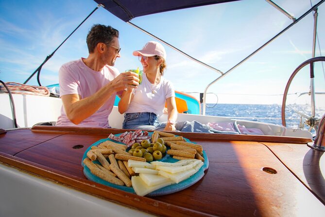 Vermut & Sailing Experience Barcelona with Drinks and Snacks - Who will enjoy this most?