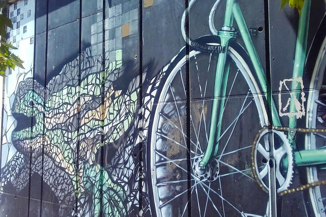 Visite insolite de Barcelone à vélo (en français) - Le Port Olímpic et les Jeux de 1992