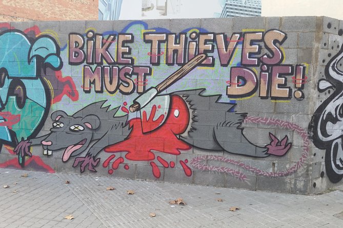 Visite insolite de Barcelone à vélo (en français) - Le Poblenou en pleine transformation