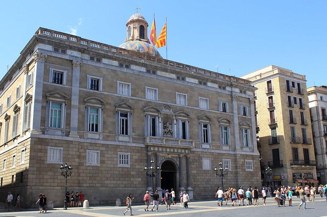 Walking tour of the Gothic Quarter of Barcelona + Cathedral - Santa Maria del Pi brings the walk to a close