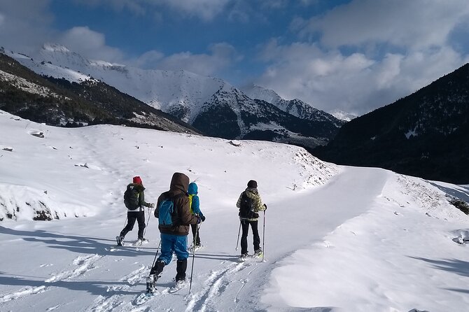 Weekend Snowshoes in Vall d' Arán Pyrenees - Vielha gives the weekend a practical base