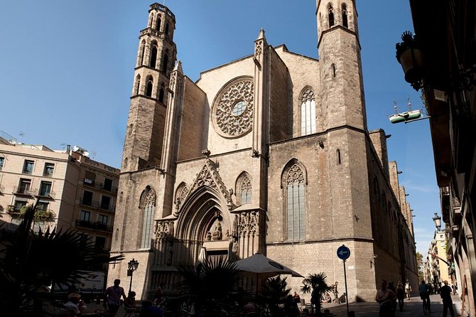 Welcome Tour in Barcelona - Plaça del Rei and the medieval center