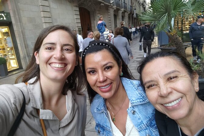 Welcome Tour in Barcelona - Barcelona Cathedral without the interior admission
