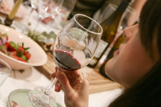 Wine tasting with a view of the Sagrada Familia - Five glasses, then tapas that replace dinner