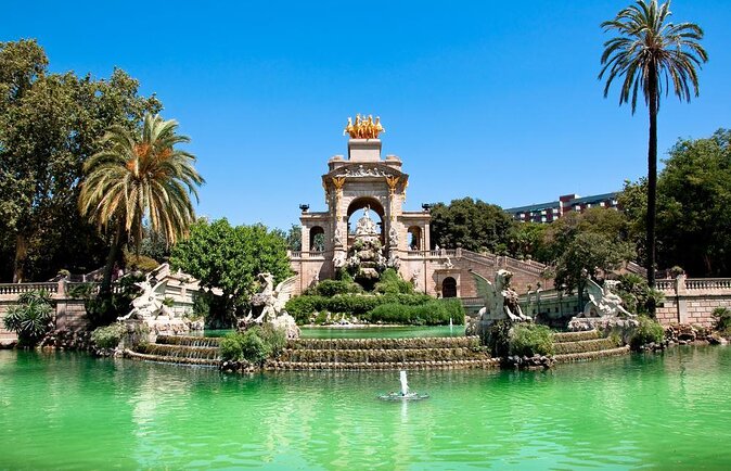 Workshop to learn Drawing and Watercolor in charming places - Why this Barcelona workshop feels different